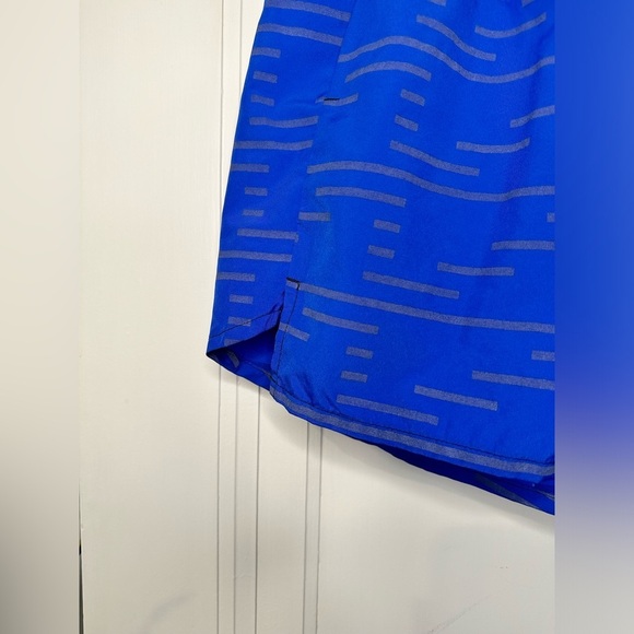 Nike Dri-Fit Challenger Run Division Blue Reflective Shorts - men’s large - Picture 4 of 14